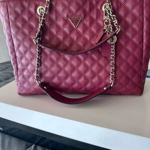 Women’s GUESS Tote